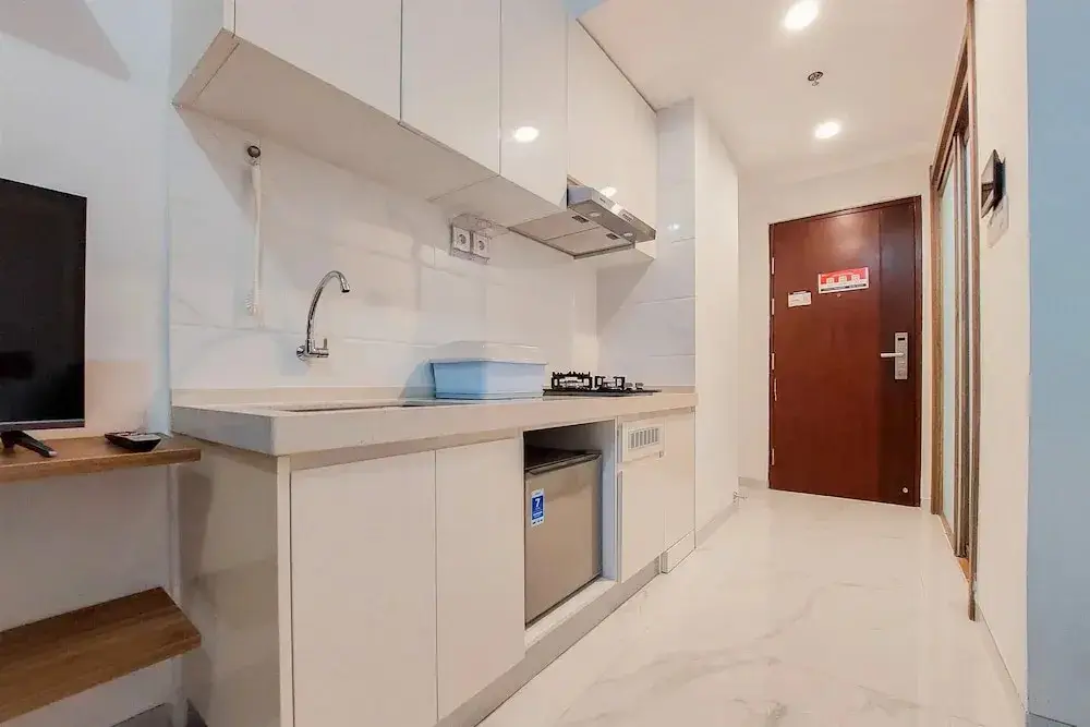 Legok: Homey And Warm Studio Room At Sky House Bsd Apartment