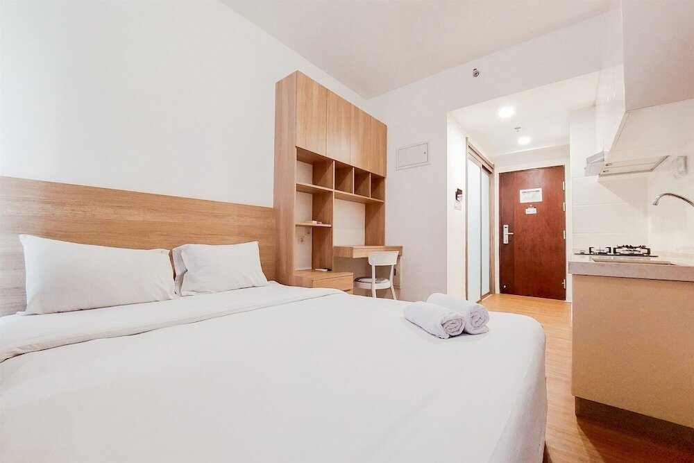 Legok: Wonderful Studio At Sky House Bsd Apartment