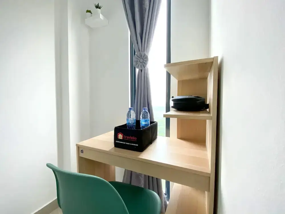 Бекаси: Comfy And Simply Look Studio Room Sayana Bekasi Apartment