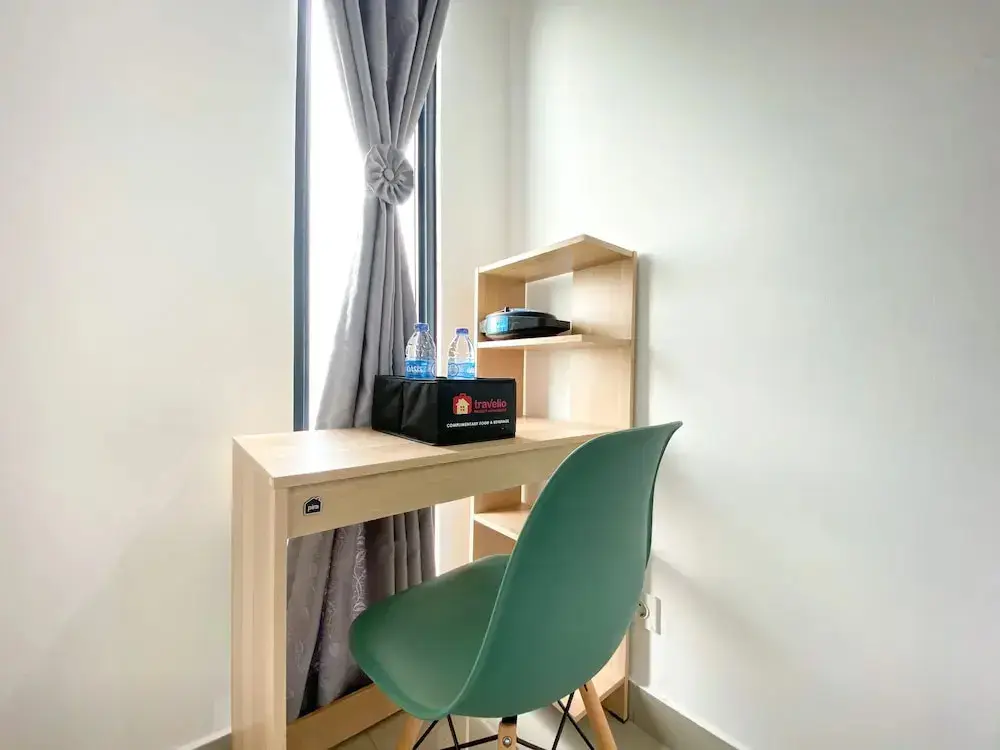 Бекаси: Comfy And Simply Look Studio Room Sayana Bekasi Apartment