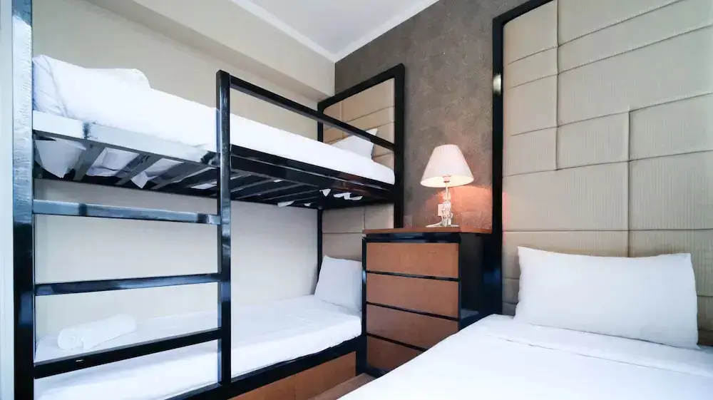 Сурабая: Spacious 2Br At The Via And The Vue Apartment Surabaya