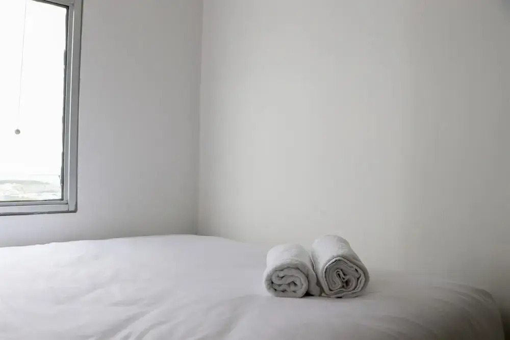 Джакарта: Warm And Minimalist 2Br Green Bay Pluit Apartment