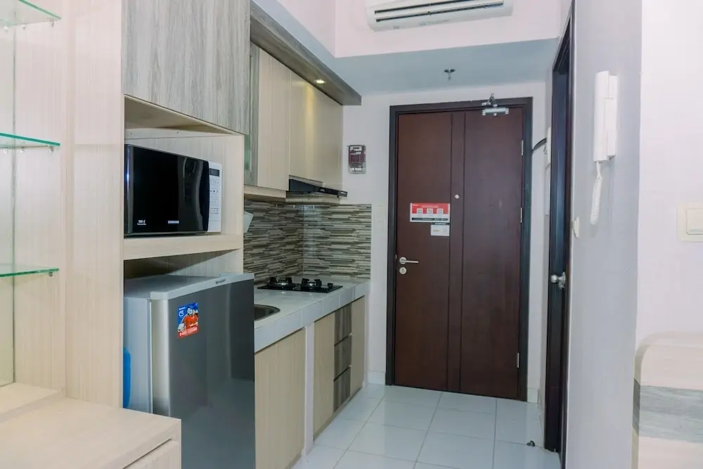 Южный Тангеранг: Comfy Studio At 5Th Floor Casa De Parco Apartment