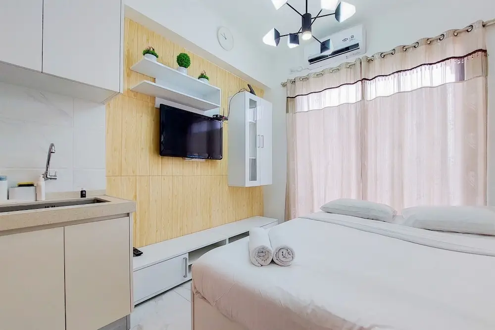 Legok: Relaxing Studio Room At Sky House Bsd Apartment