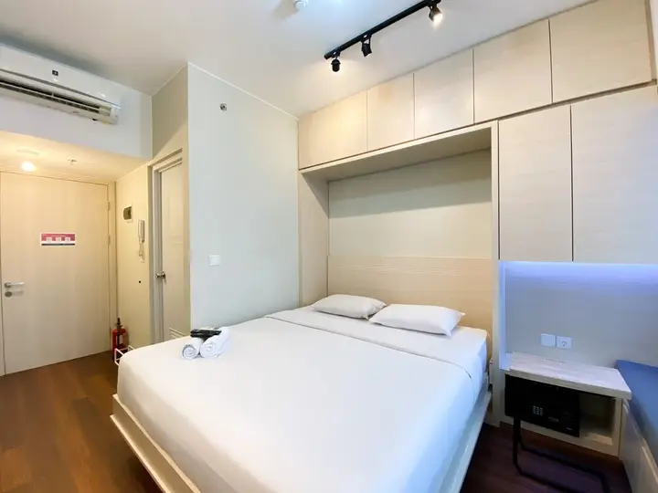 Бекаси: Pleasant And Tidy Studio Apartment Springlake Summarecon Bekasi