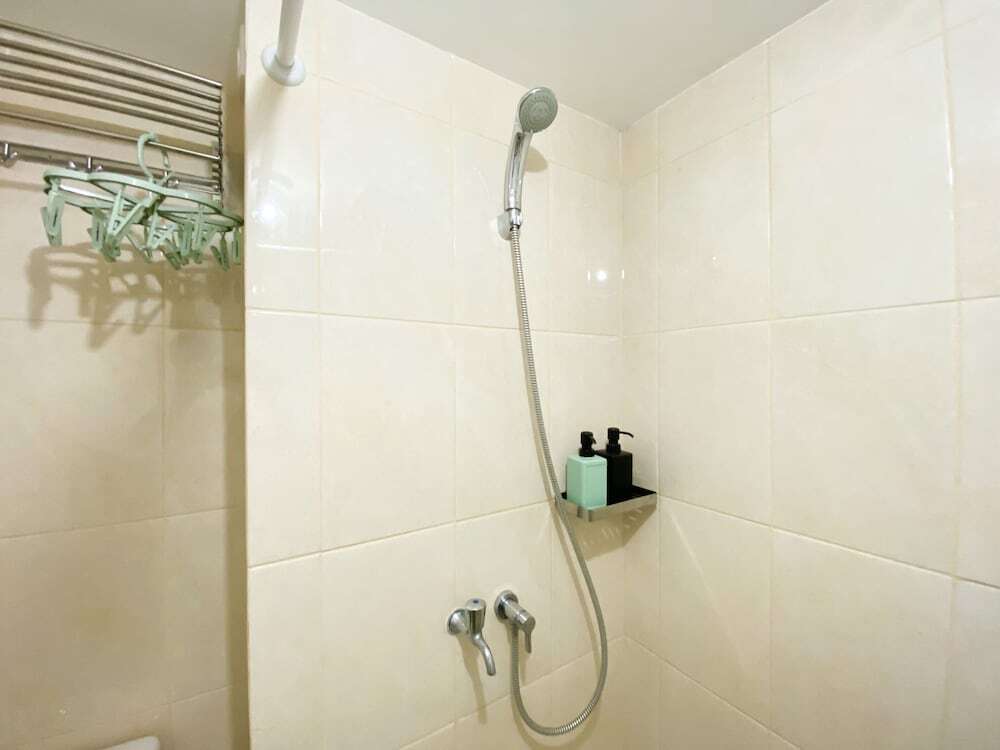 Бекаси: Pleasant And Tidy Studio Apartment Springlake Summarecon Bekasi