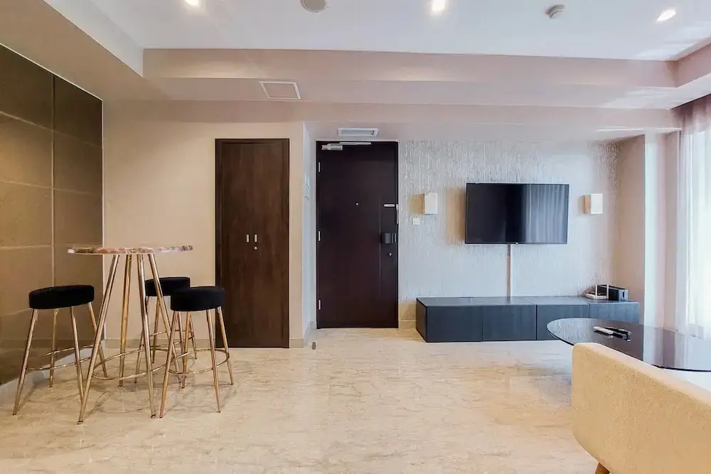 Legok: Scenic And Comfortable 2Br Branz Bsd City Apartment