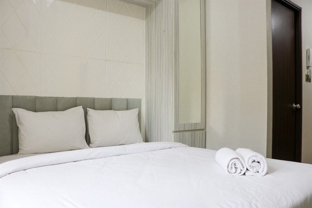Депок: Cozy And Relaxing Studio At Transpark Cibubur Apartment