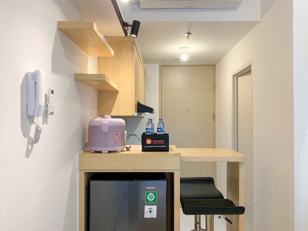 Южный Тангеранг: Chic And Cozy Studio Tokyo Riverside Pik 2 Apartment