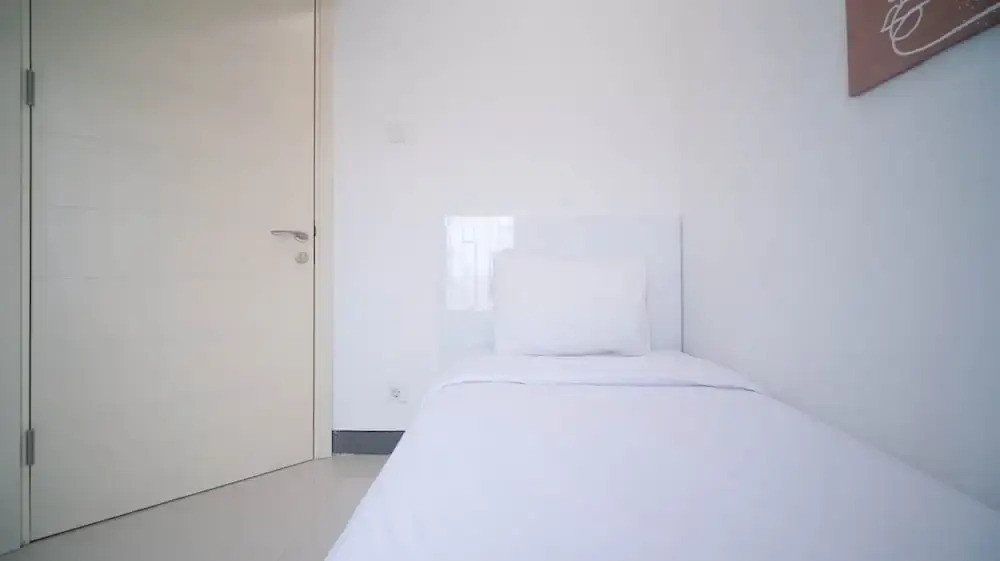 Сурабая: Best Choice 2Br Connected To Mall At Benson Supermall Mansion Apartment