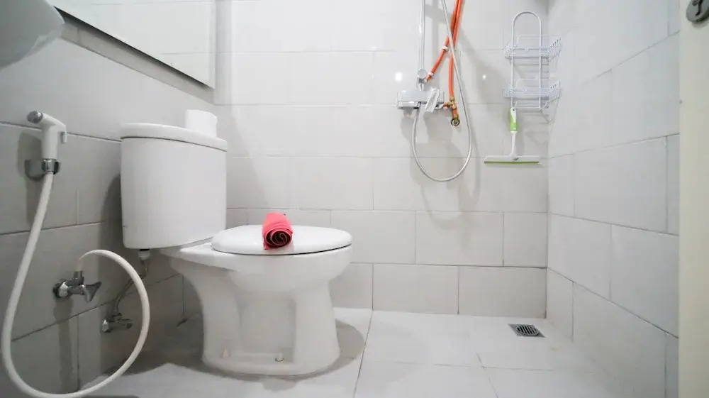 Сурабая: Best Choice 2Br Connected To Mall At Benson Supermall Mansion Apartment
