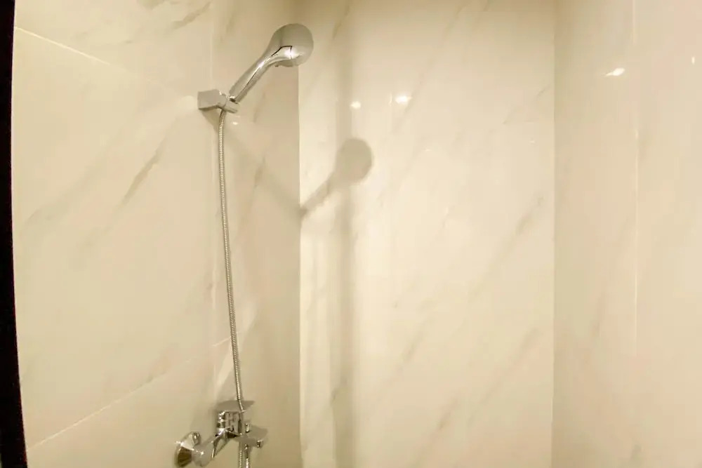Джакарта: Comfort And Modern Look Studio Room Ciputra World 2 Apartment