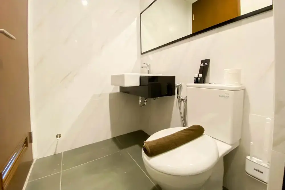 Джакарта: Comfort And Modern Look Studio Room Ciputra World 2 Apartment