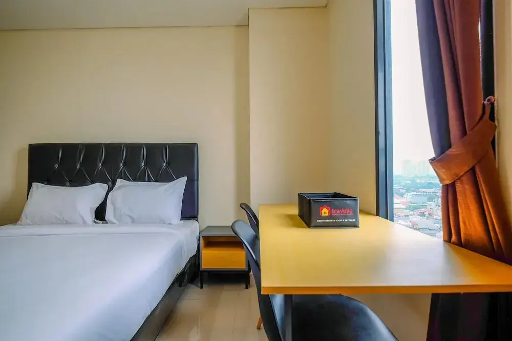 Джакарта: Comfort Studio Room At Kebayoran Icon Apartment