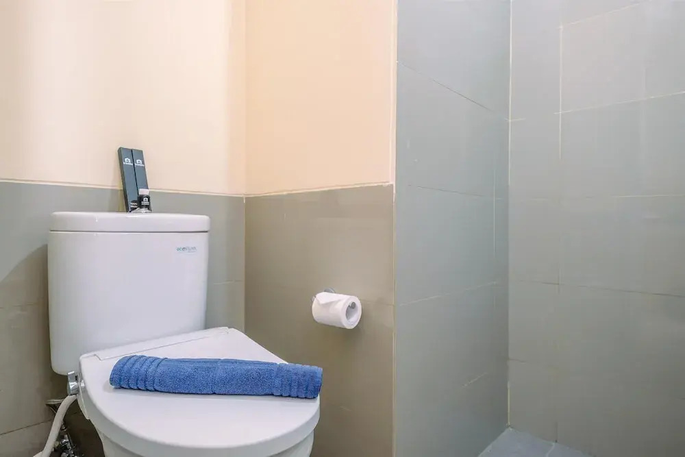 Джакарта: Comfort Studio Room At Kebayoran Icon Apartment