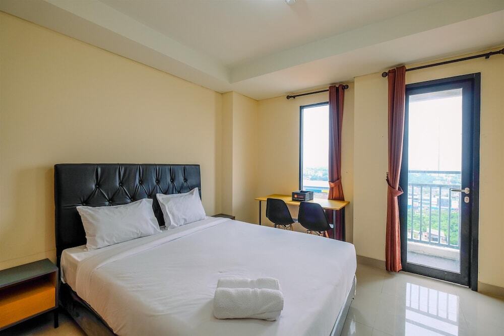 Джакарта: Comfort Studio Room At Kebayoran Icon Apartment