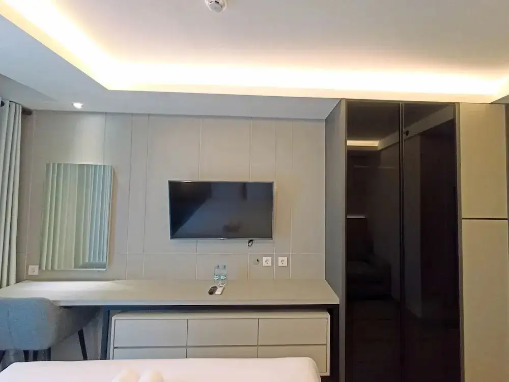 Ngaglik: Comfort Studio At 10Th Floor Mataram City Apartment