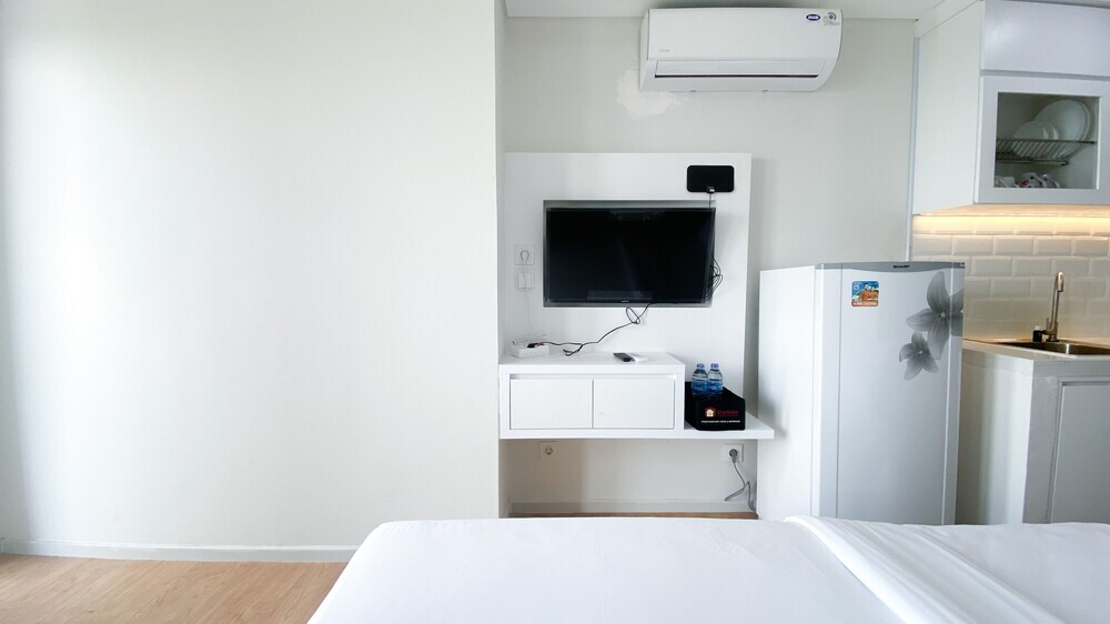 Джакарта: New And Modern Studio At Daan Mogot City Apartment