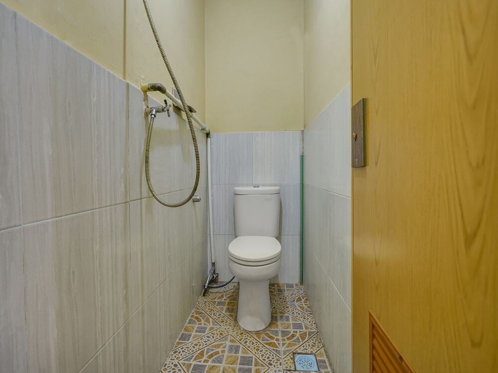 Палембанг: OYO 90161 Hotel Lendosis Pipa Reja Angkatan 66