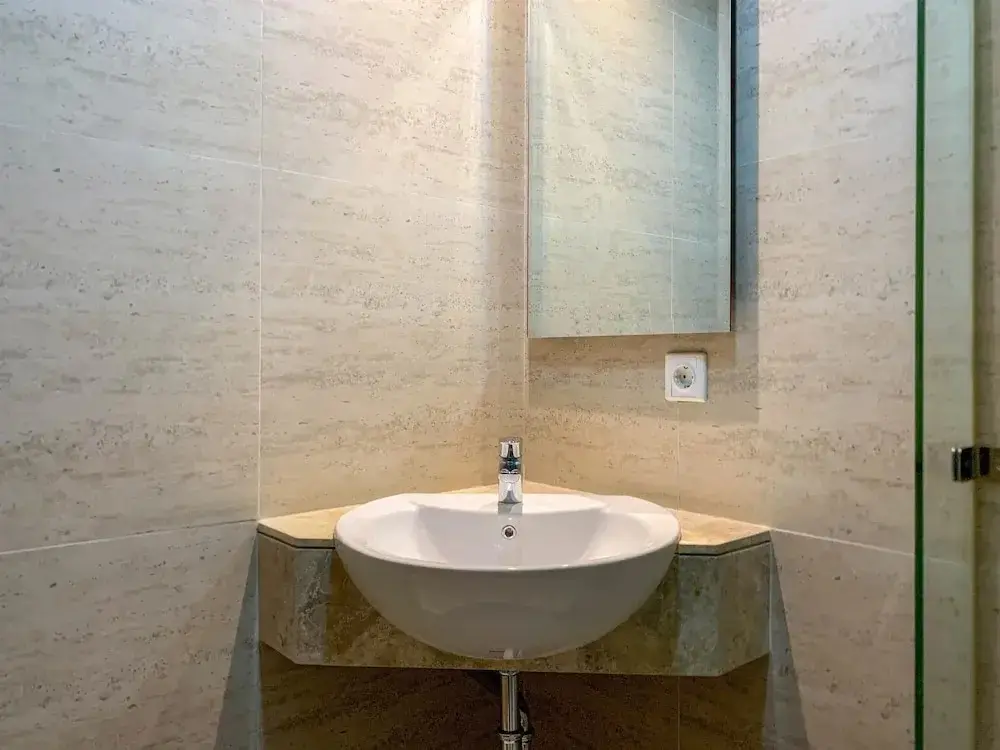 Джакарта: Nice 1Br At Gold Coast Apartment