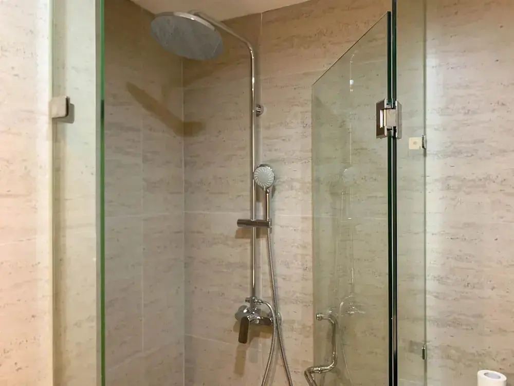 Джакарта: Nice 1Br At Gold Coast Apartment