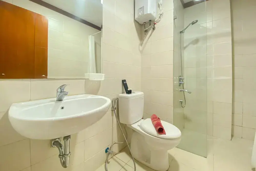 Джакарта: Comfy And Minimalist 1Br Apartment At Woodland Park Residence