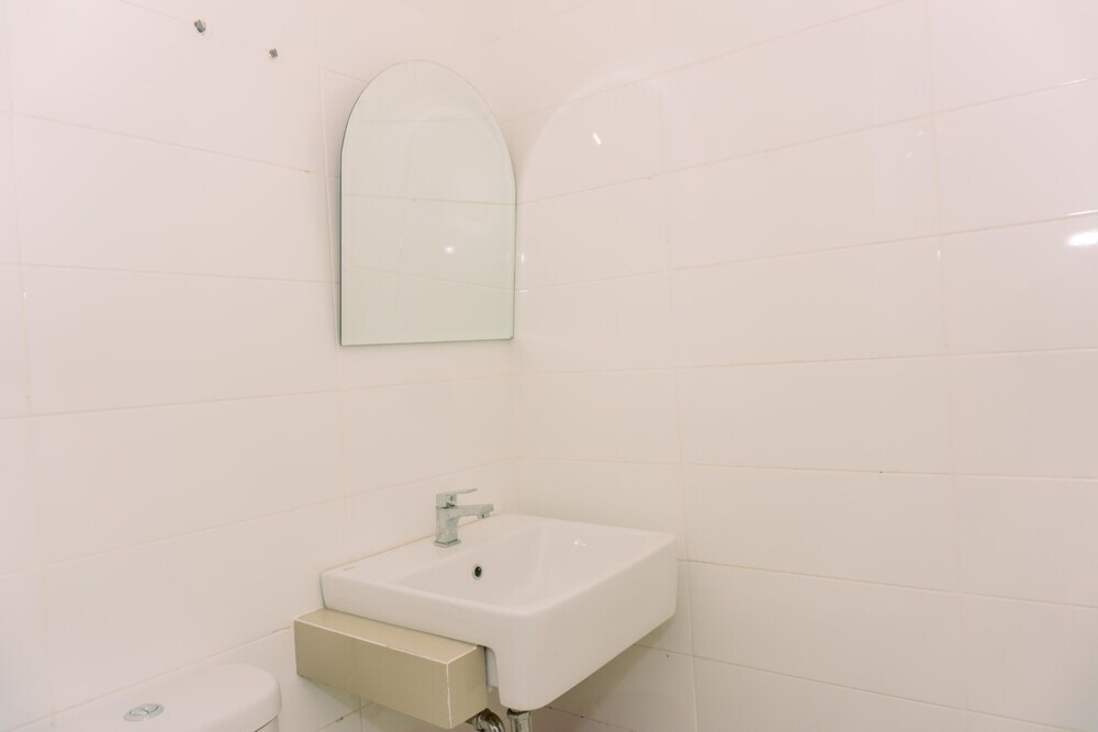 Южный Тангеранг: Classic Studio Apartment At 8Th Floor Tuscany Residences