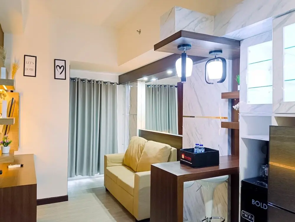 Макассар: Comfort And Nice Stay 2Br Vida View Makassar Apartment