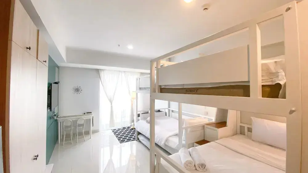Джакарта: Modern Classic Studio At West Vista Apartment