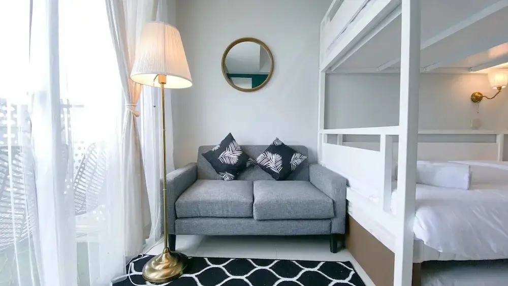 Джакарта: Modern Classic Studio At West Vista Apartment