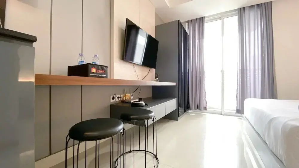 Джакарта: Cozy Living And Warm Studio Apartment At West Vista