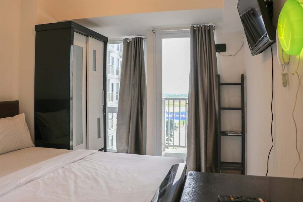 Южный Тангеранг: Comfy And Simply Studio Tokyo Riverside Pik 2 Apartment