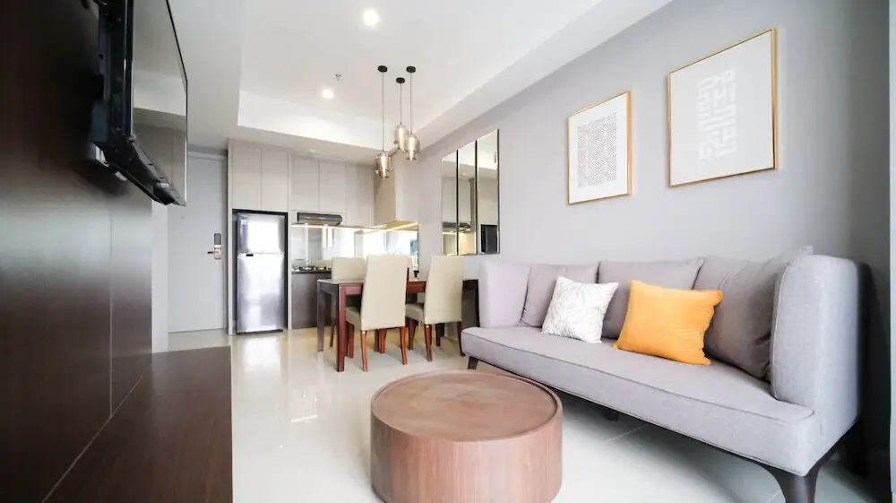 Сурабая: Tidy And Spacious 2Br At Grand Sungkono Lagoon Apartment