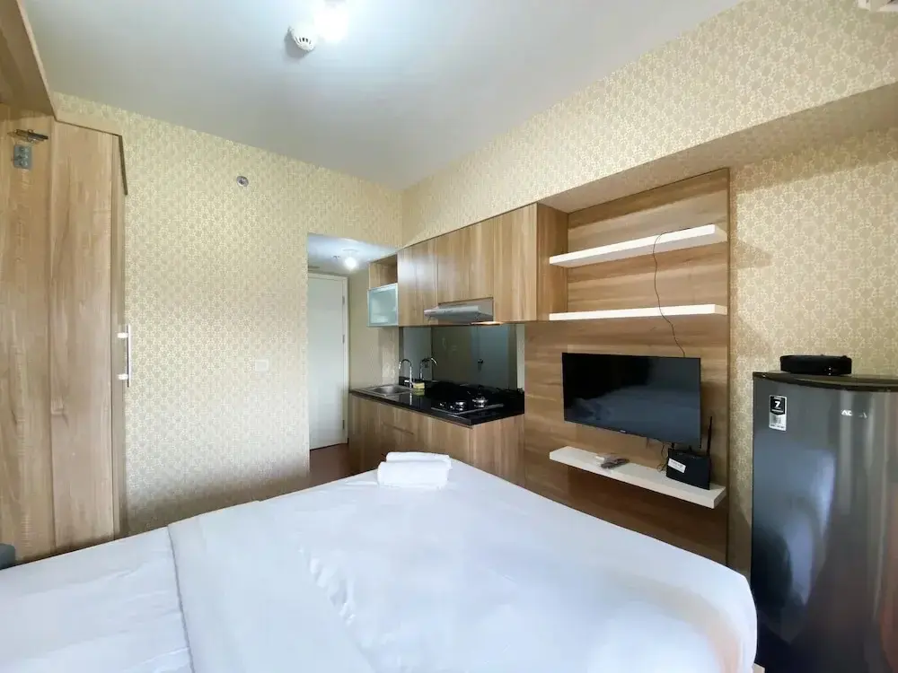 Бекаси: Cozy Stay Studio Room At Springlake Summarecon Bekasi Apartment