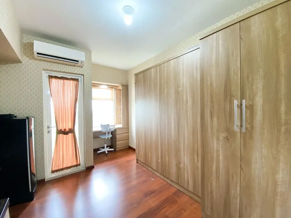 Бекаси: Cozy Stay Studio Room At Springlake Summarecon Bekasi Apartment