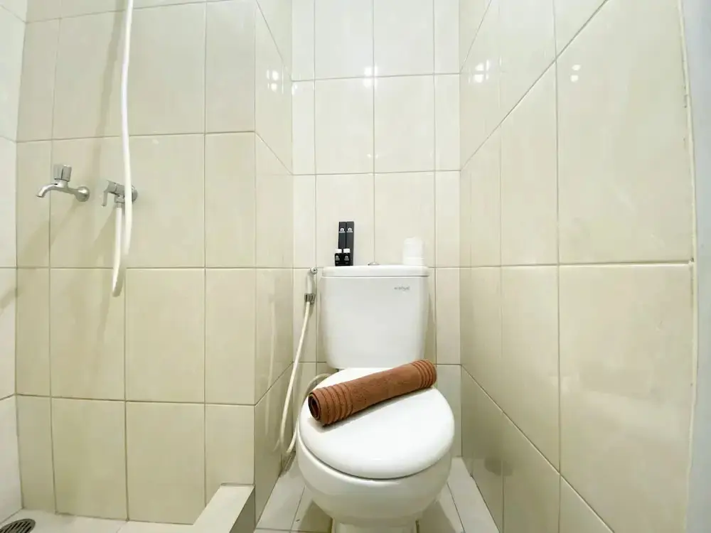 Бекаси: Cozy Stay Studio Room At Springlake Summarecon Bekasi Apartment