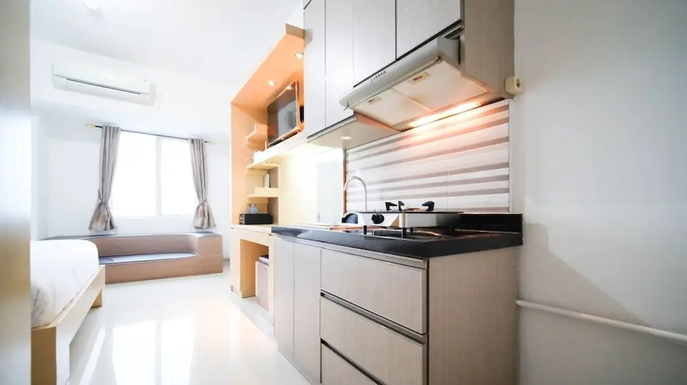 Сурабая: Enchanting Studio Connected To Mall At Tanglin Supermall Mansion Apartment
