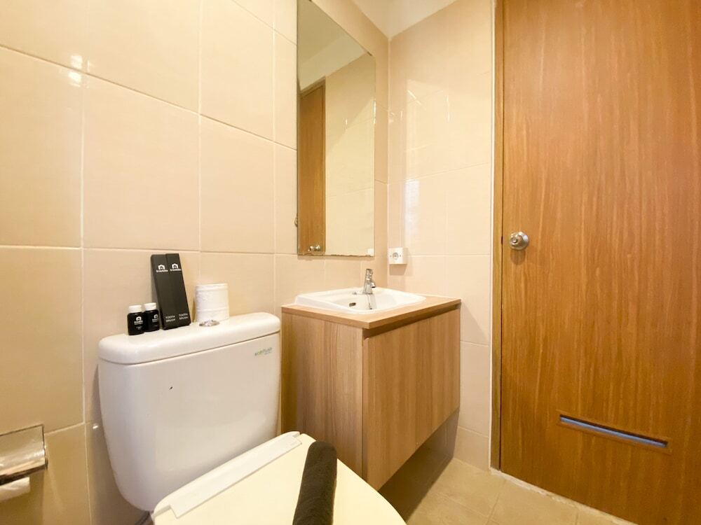 Чикаранг: Cozy And Minimalist 2Br At 8Th Floor The Oasis Cikarang Apartment