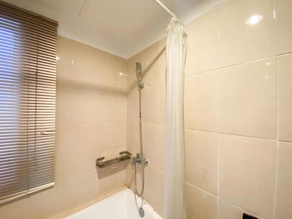 Чикаранг: Cozy And Minimalist 2Br At 8Th Floor The Oasis Cikarang Apartment