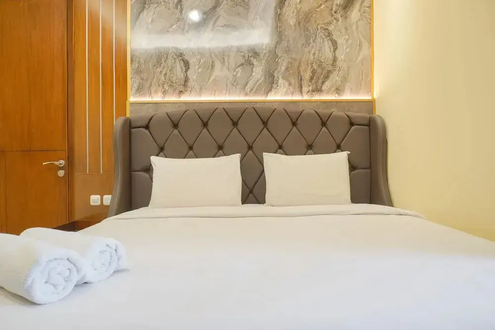 Джакарта: Homey And Spacious 2Br At Samara Suites Apartment