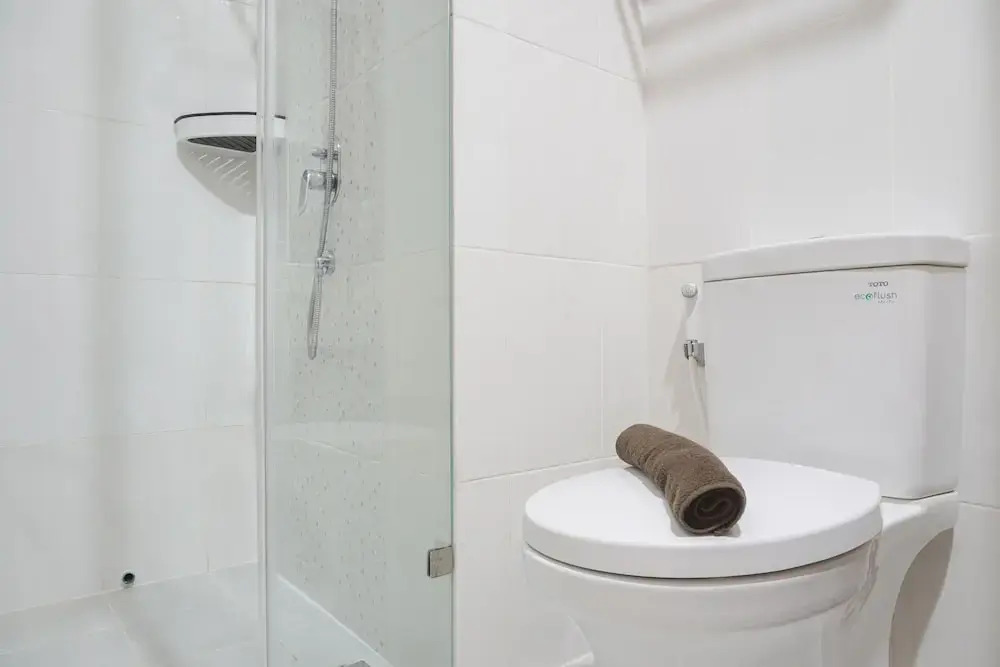 Джакарта: Homey And Spacious 2Br At Samara Suites Apartment