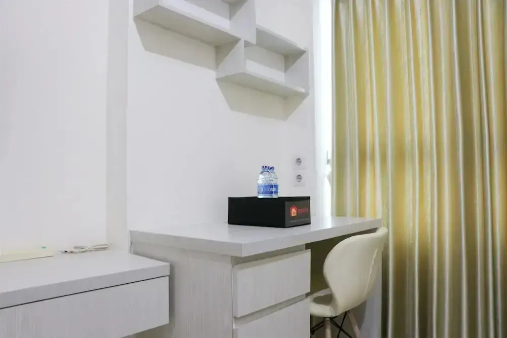 Бекаси: Full Furnished With Simply Look Studio At Springlake Summarecon Bekasi Apartment