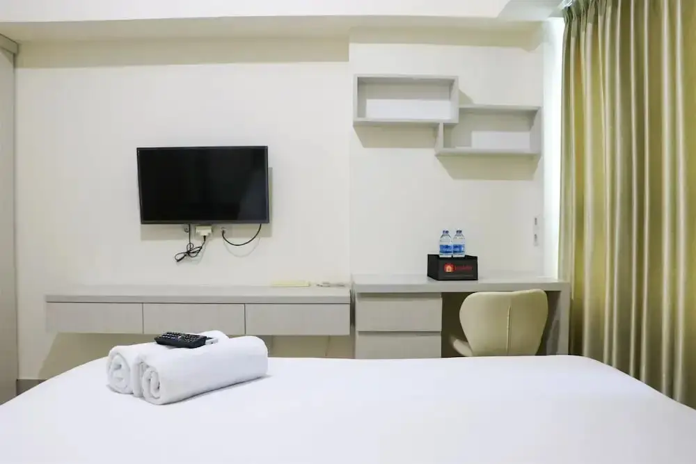 Бекаси: Full Furnished With Simply Look Studio At Springlake Summarecon Bekasi Apartment