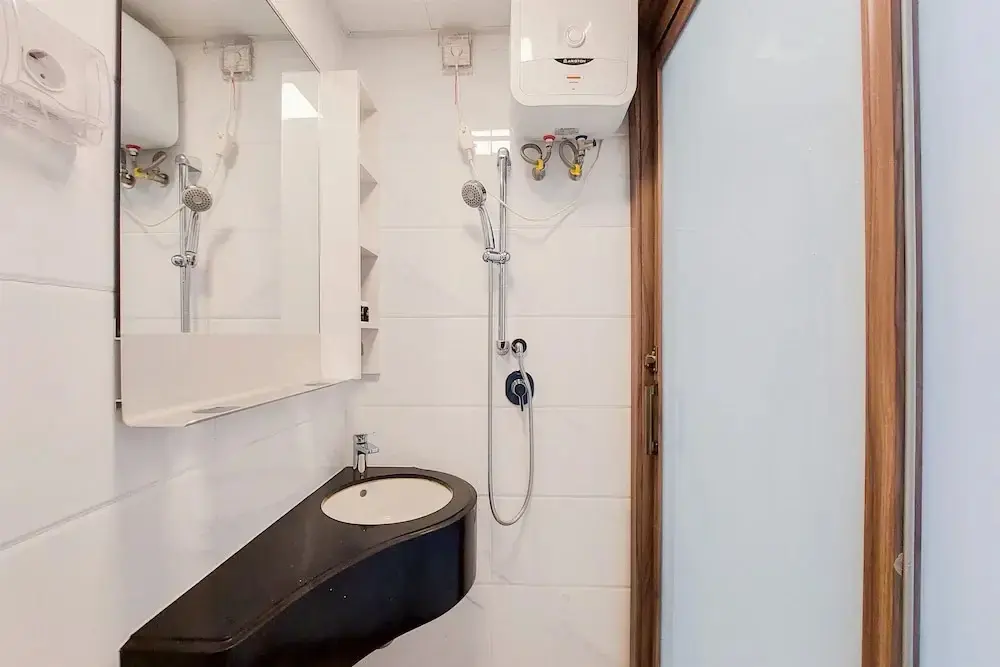 Legok: Strategic And Elegant Studio Apartment At Sky House Bsd