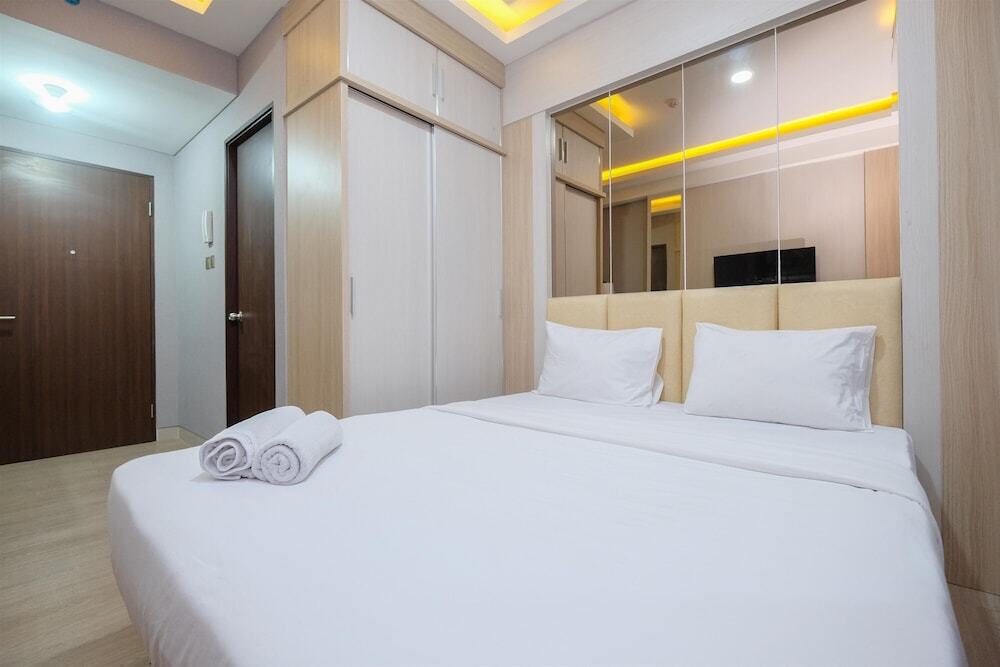 Депок: Cozy And Nice Studio At Transpark Cibubur Apartment