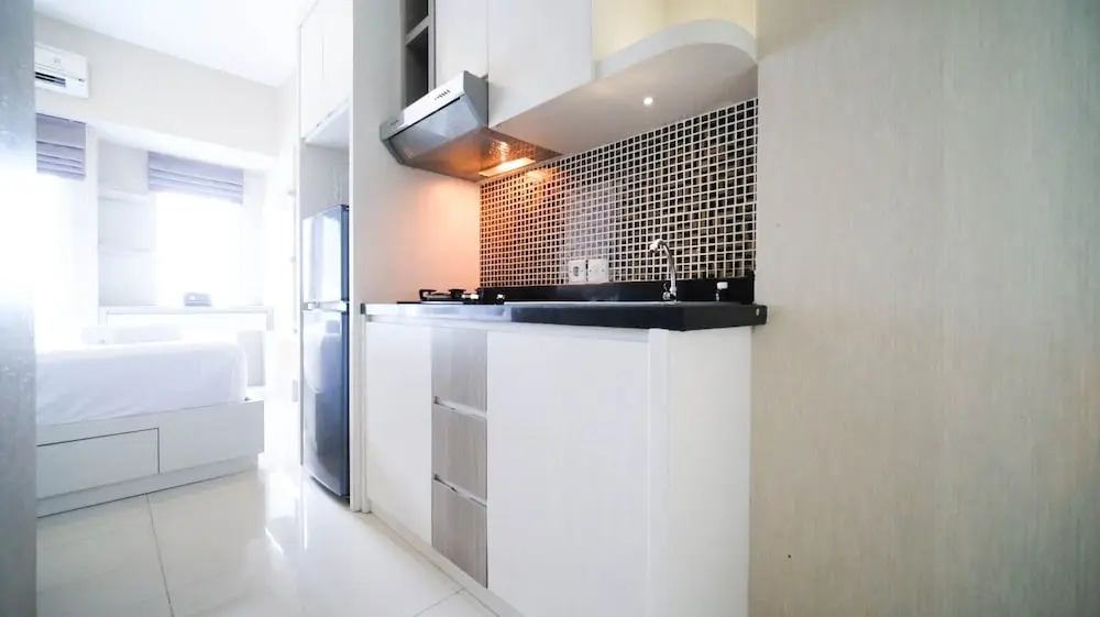 Сурабая: Best Choice Studio Apartment Connected To Mall At Supermall Mansion Tanglin