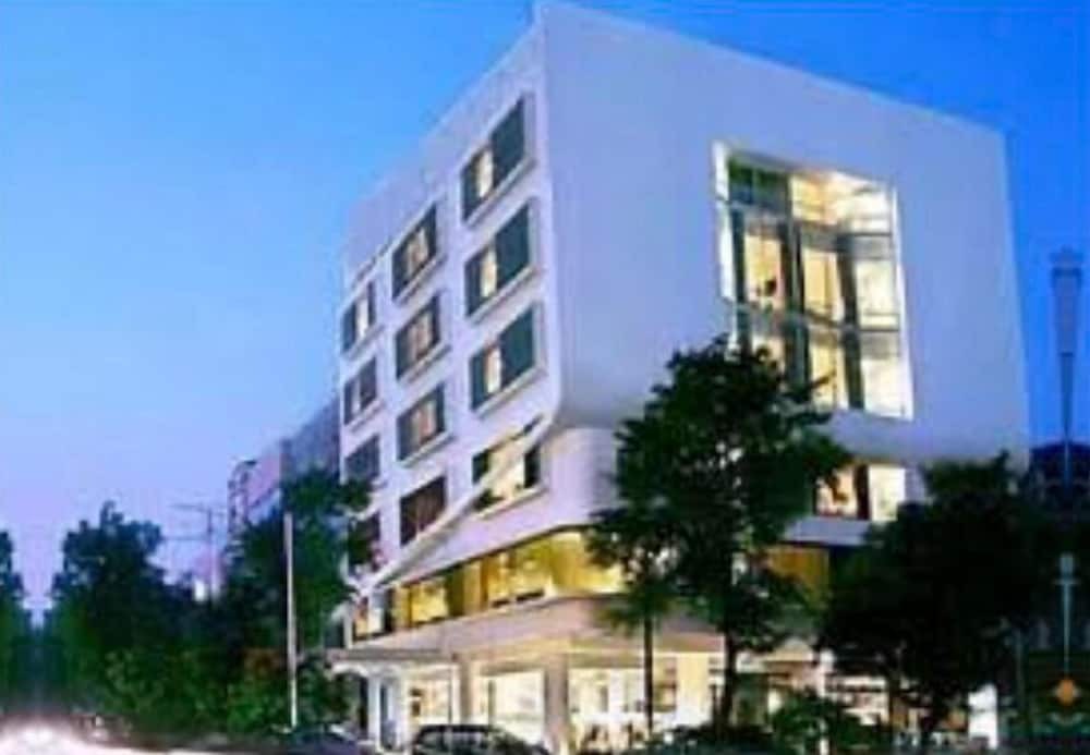 Джакарта: MaxOneHotels Premier Melawai