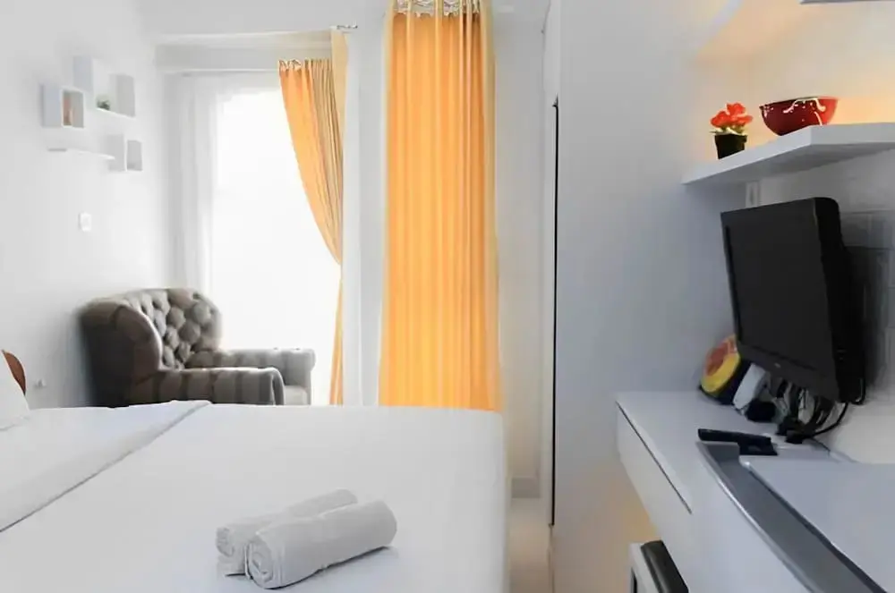 Южный Тангеранг: Amazana Serpong Residences by KakaRama