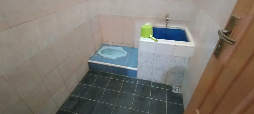 Банджармасин: SPOT ON 92458 Azeela Kost Syariah