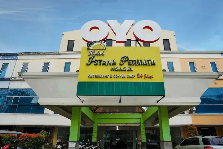 Сурабая: Istana Permata Ngagel